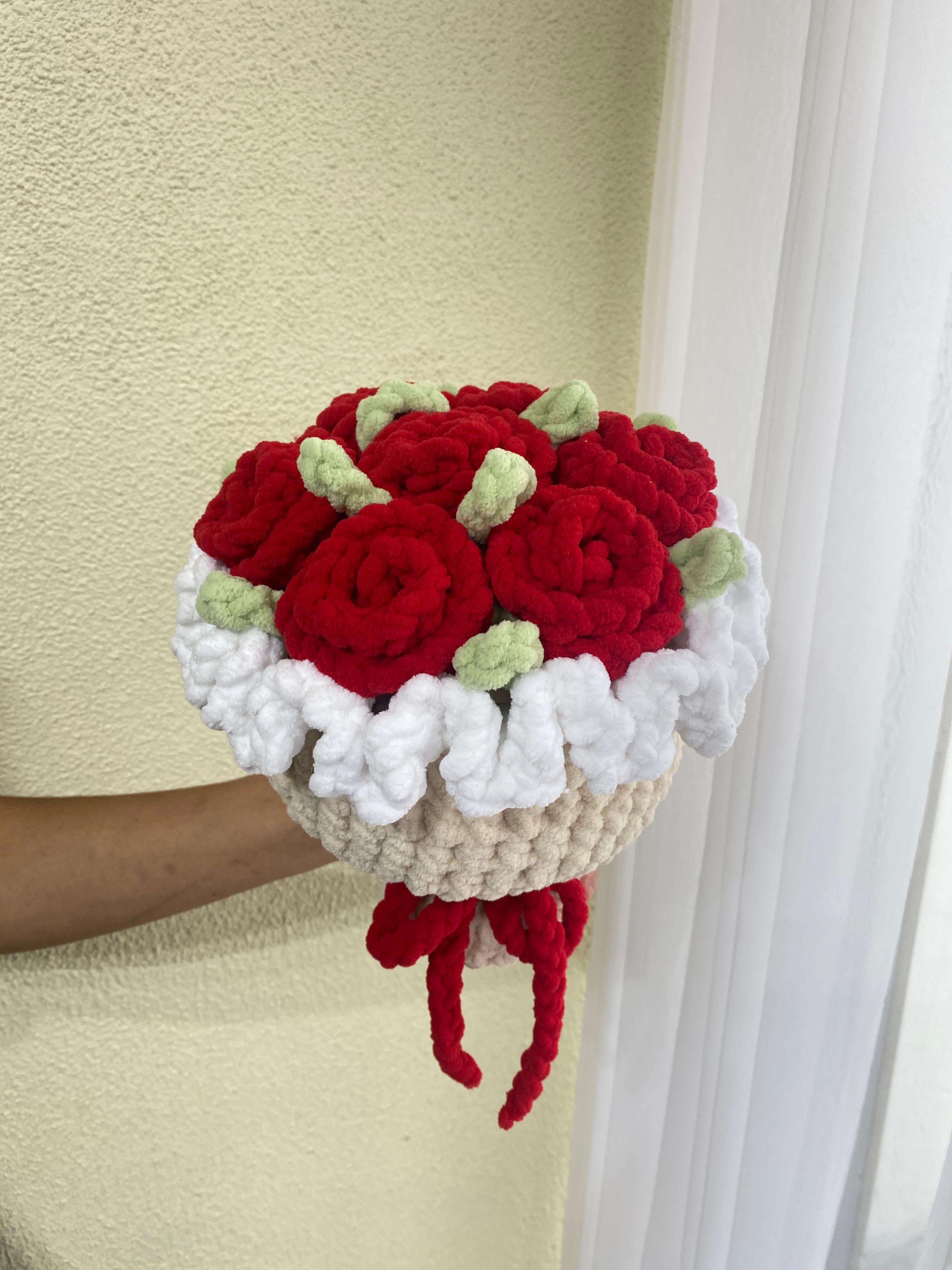 Crochet flowers bouquet red
