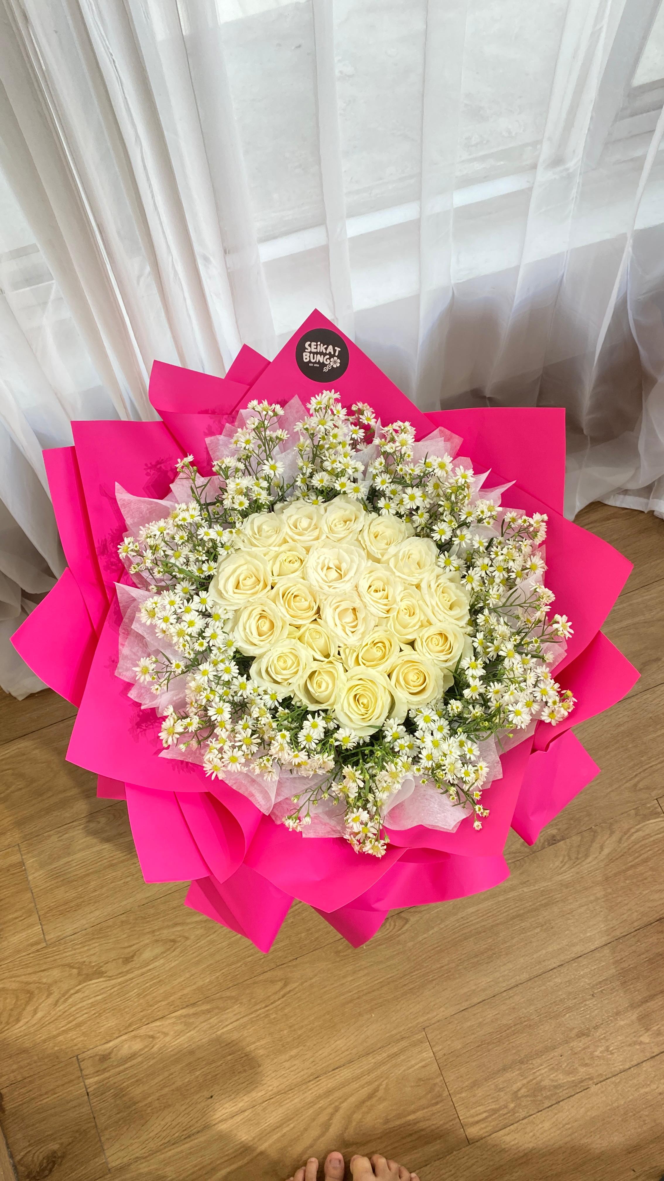 Glamour Round Bouquet