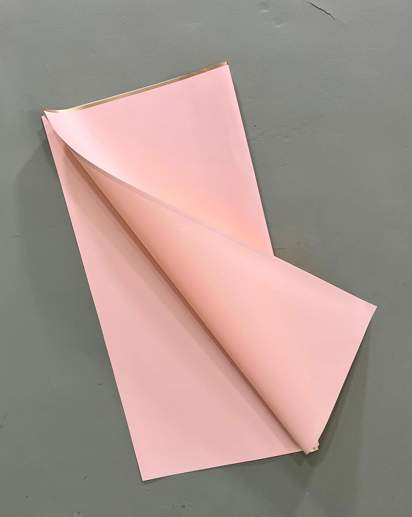 Kertas Bunga Cellophane Peach List Gold